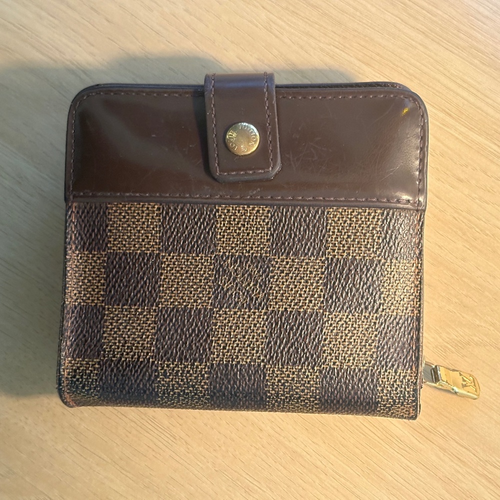 Louis Vuitton Damier Ebene Pattern Zippy Compact Wallet